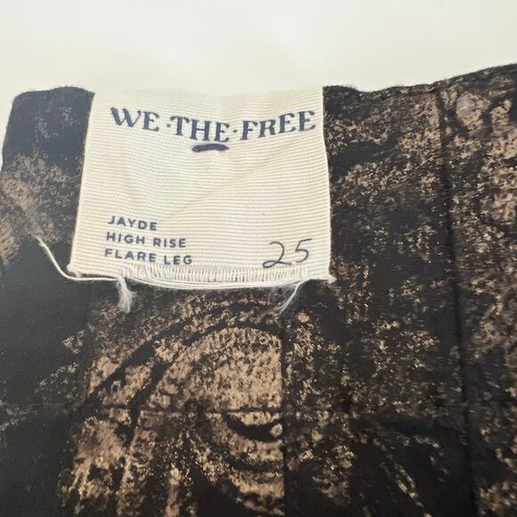 Free People We The Free Jayde Metallic Printed Flare Jeans In Black Tie Size 25 - Picture 5 of 10